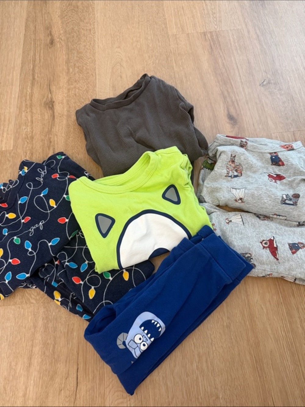 4 Pajamas